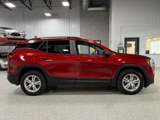 Certified 2023 GMC Terrain SLE w/ Driver Convenience Package FWD image 6
