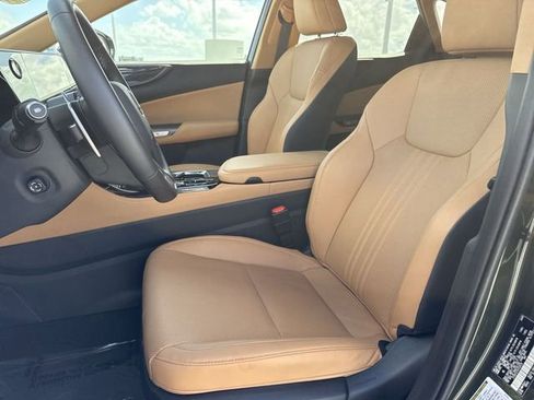 Used 2025 Lexus NX 250 FWD w/ Accessory Package (Z1) image 11