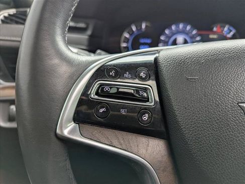 Used 2017 Cadillac Escalade ESV Premium Luxury RWD image 13