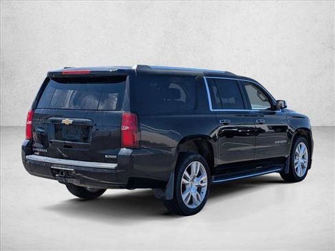 Used 2018 Chevrolet Suburban Premier AWD/4WD image 4