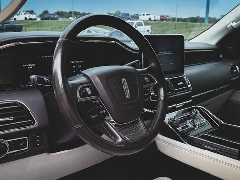 Used 2018 Lincoln Navigator L Black Label AWD/4WD image 2