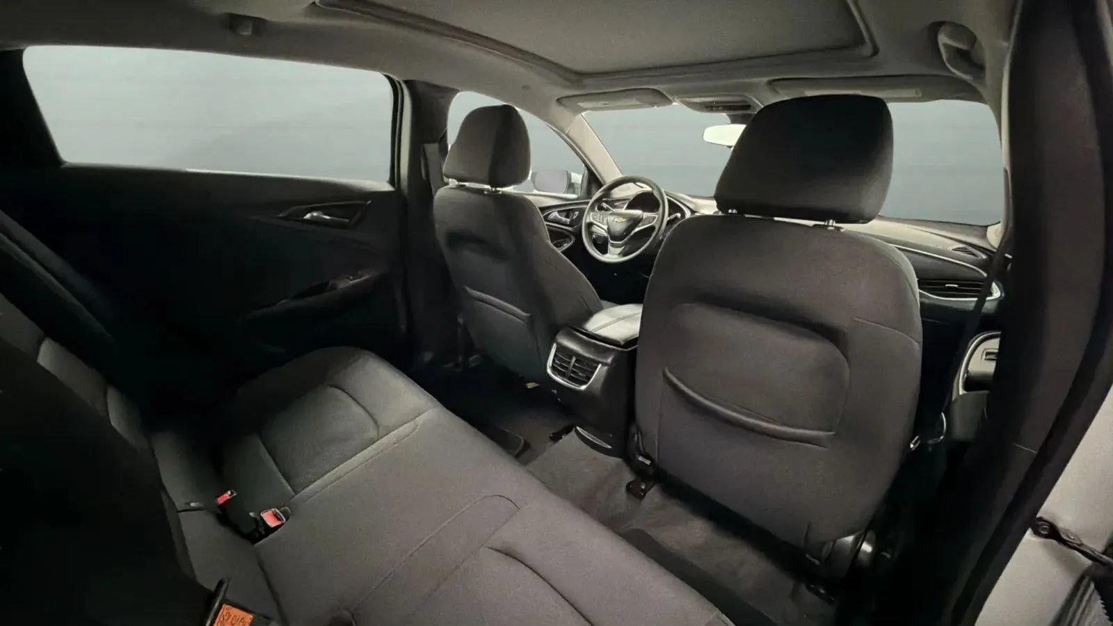 Used 2021 Chevrolet Malibu LT FWD image 24