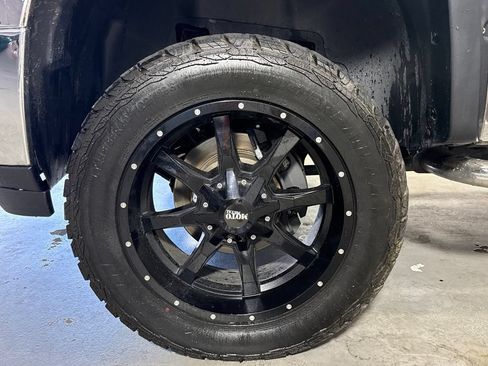Used 2013 Chevrolet Silverado 2500 LT w/ Snow Plow Prep Package AWD/4WD image 32