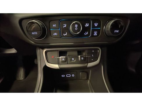 Used 2023 GMC Terrain SLE w/ Driver Convenience Package AWD/4WD image 14