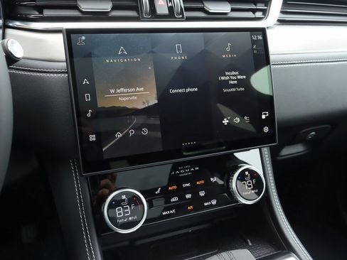 Used 2026 Jaguar F-PACE R-Dynamic S image 21