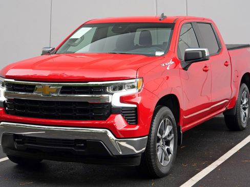 Used 2023 Chevrolet Silverado 1500 LT AWD/4WD image 41