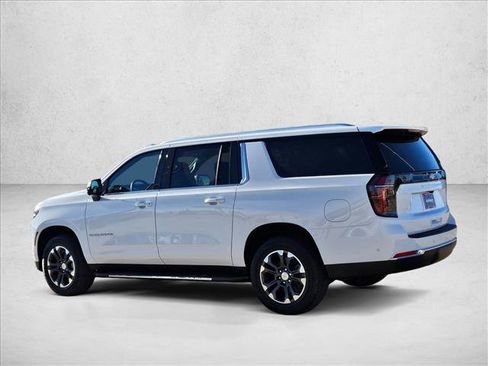 New 2026 Chevrolet Suburban LS AWD/4WD image 9