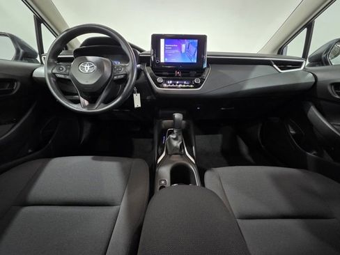 Used 2025 Toyota Corolla LE image 14