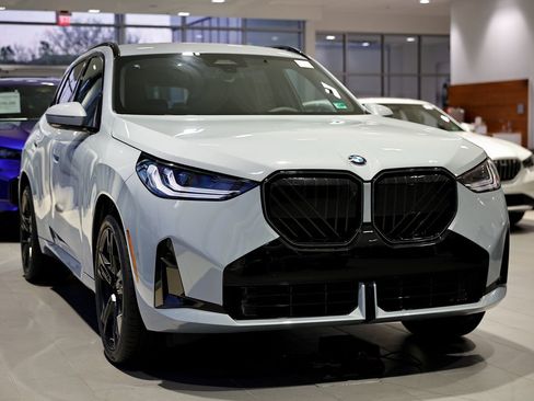 New 2026 BMW X3 xDrive30 w/ Premium Package image 1