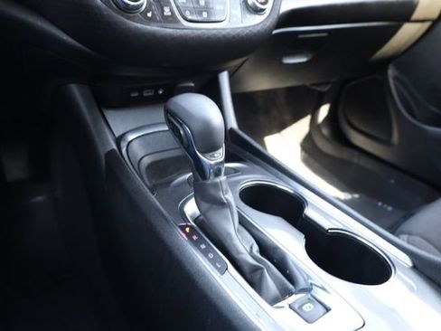 Used 2023 Chevrolet Malibu LT FWD image 24