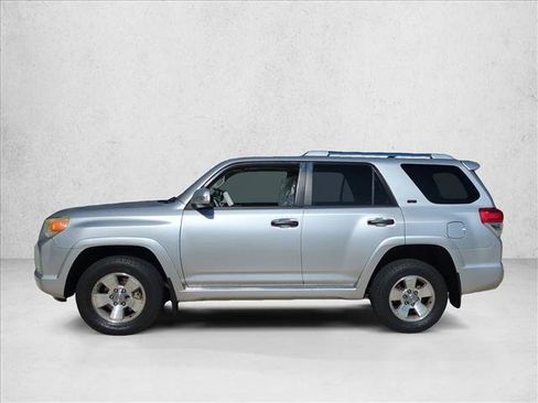Used 2012 Toyota 4Runner SR5 w/ Convenience Pkg AWD/4WD image 7