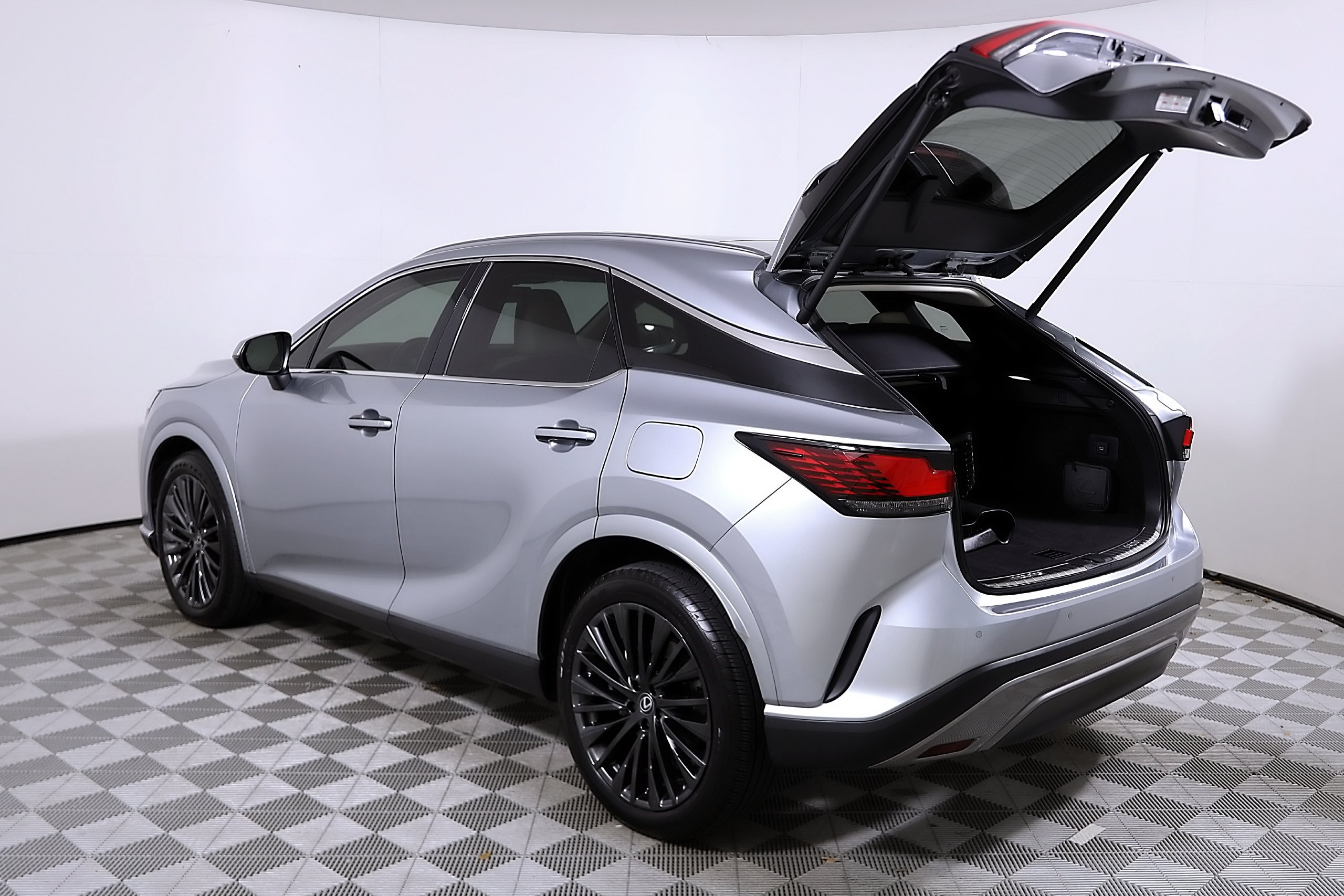 Used 2024 Lexus RX 350h w/ Convenience Package AWD/4WD image 10