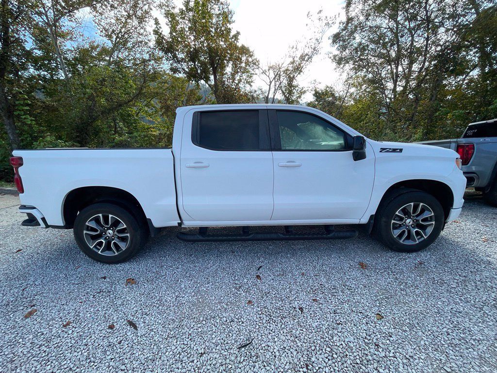 Used 2024 Chevrolet Silverado 1500 RST AWD/4WD image 7