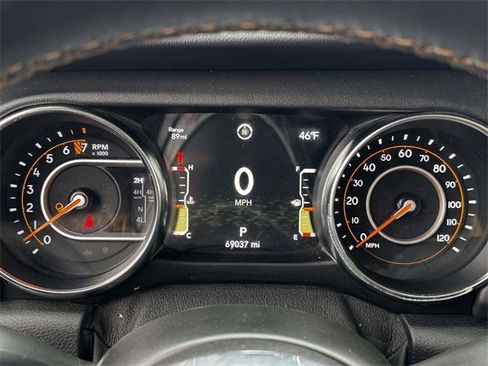 Used 2021 Jeep Gladiator Overland image 13