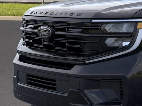 New 2026 Ford Expedition Max Platinum image 17