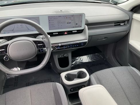 Used 2024 Hyundai Ioniq 5 SEL RWD image 41