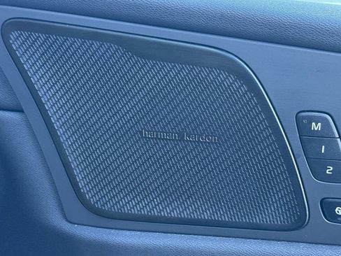 Used 2019 Volvo XC60 T5 Inscription image 23