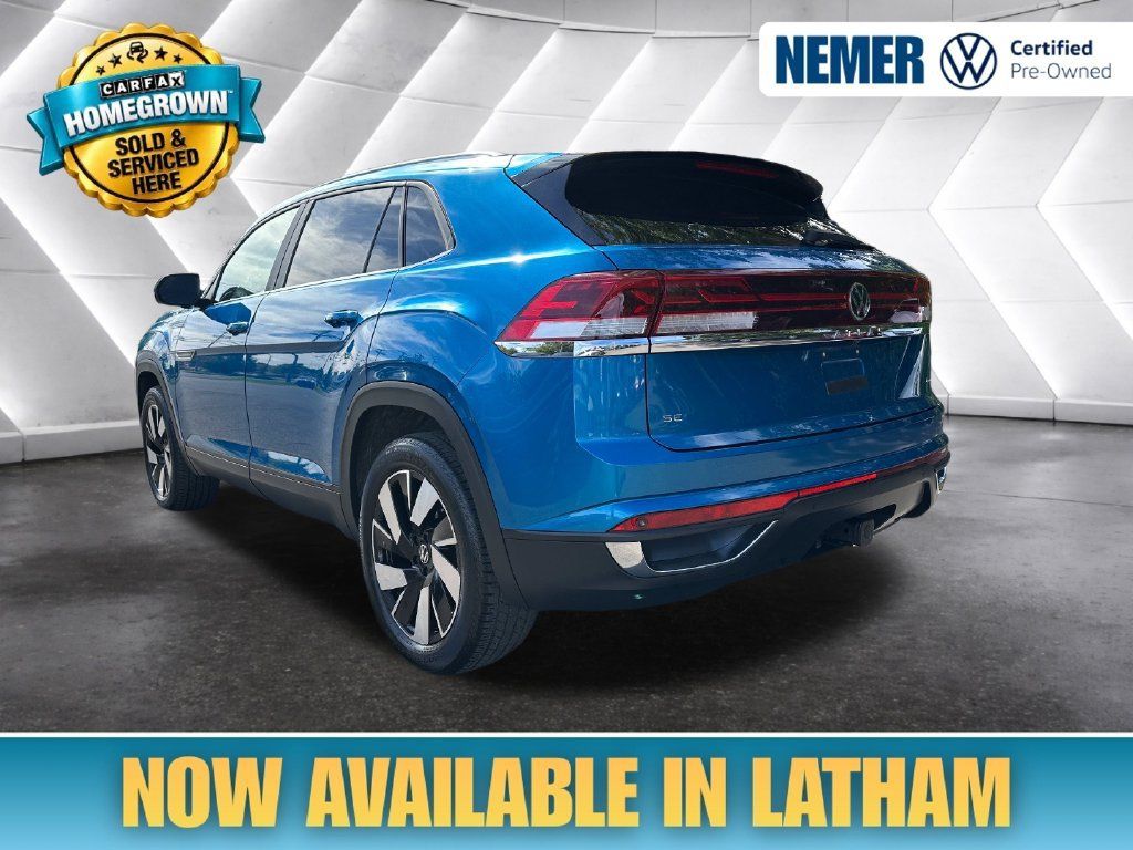 Certified 2024 Volkswagen Atlas Cross Sport SE AWD/4WD image 2