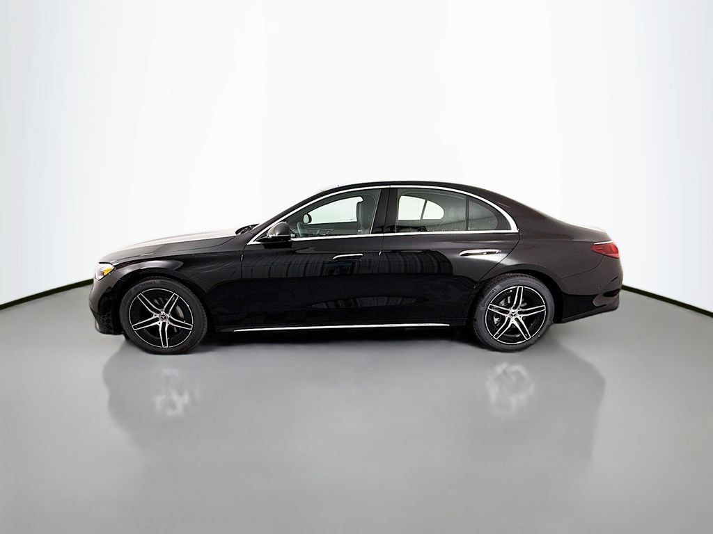 Used 2026 Mercedes-Benz E 350 4MATIC Sedan image 4