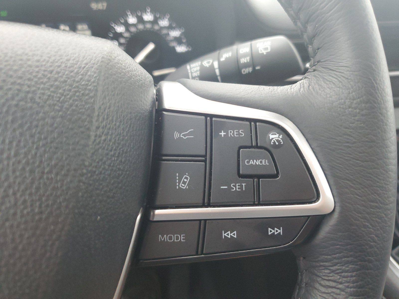 Certified 2025 Toyota Sienna XLE w/ XLE Plus Package AWD/4WD image 23