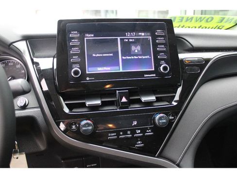 Used 2023 Toyota Camry SE image 20