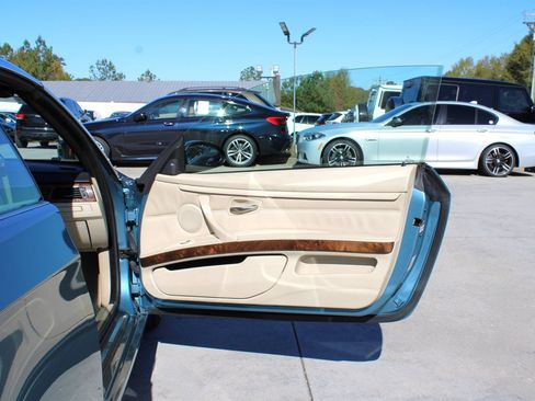 Used 2008 BMW 335i Convertible image 28
