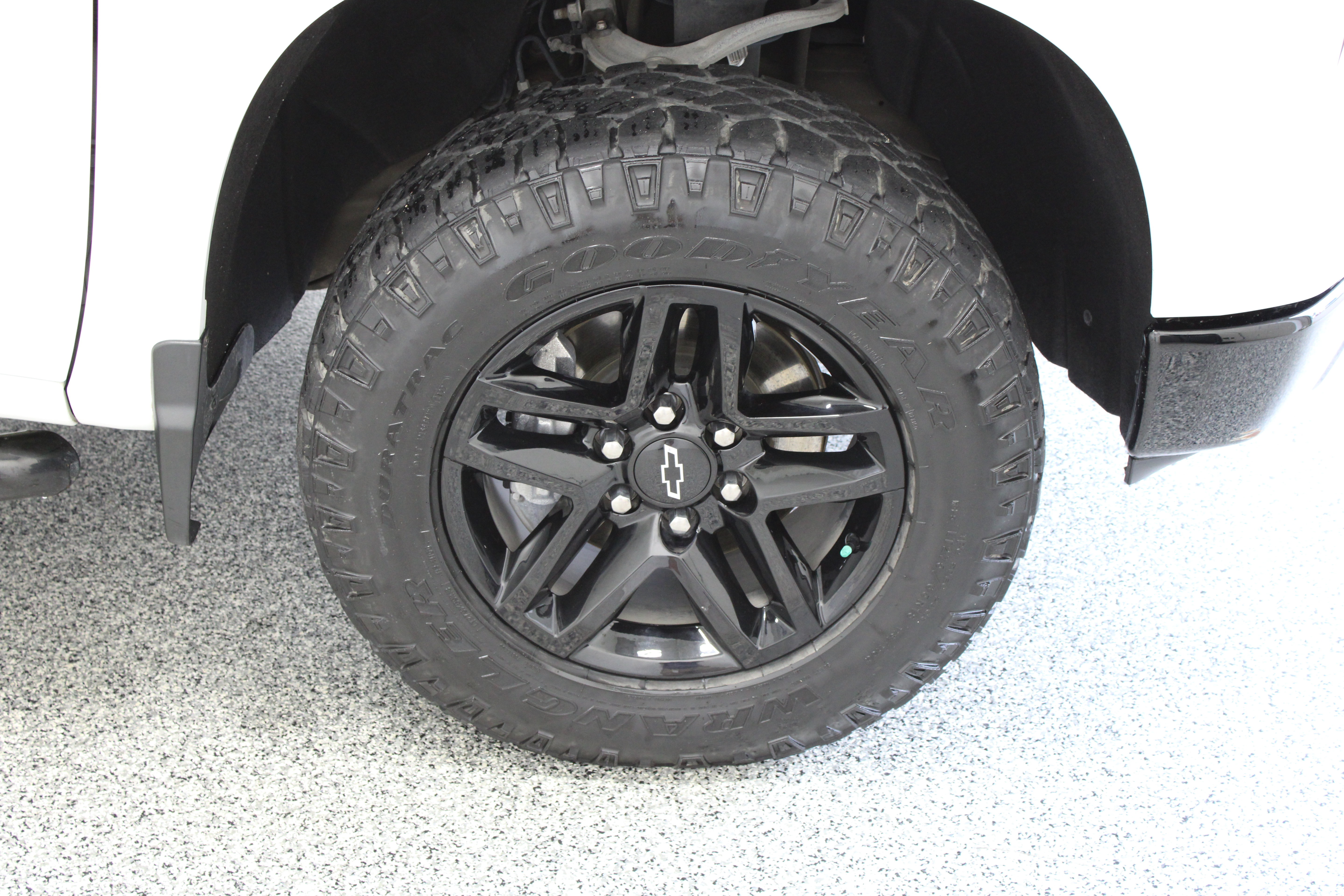 Used 2023 Chevrolet Silverado 1500 Custom Trail Boss AWD/4WD image 5