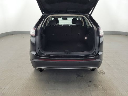 Used 2018 Ford Edge Titanium w/ Equipment Group 302A AWD/4WD image 29