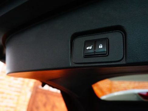 Certified 2023 Nissan Rogue SV AWD/4WD image 44