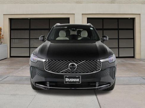 Certified 2025 Volvo XC90 T8 Plus AWD/4WD image 6