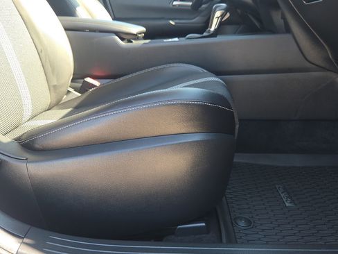 Used 2025 MAZDA CX-50 AWD 2.5 S w/ Select Package image 13