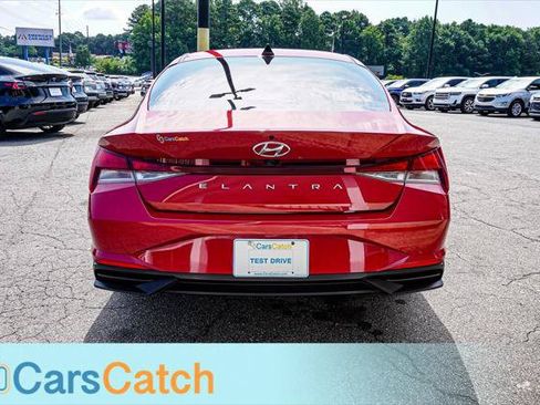 Used 2022 Hyundai Elantra SEL FWD image 12