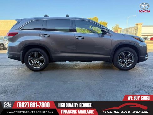 Used 2017 Toyota Highlander Limited Platinum image 9