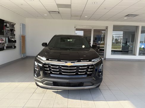 New 2026 Chevrolet Equinox LT w/ Convenience Package II image 7