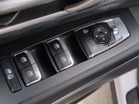 Used 2025 Kia Telluride S FWD image 13