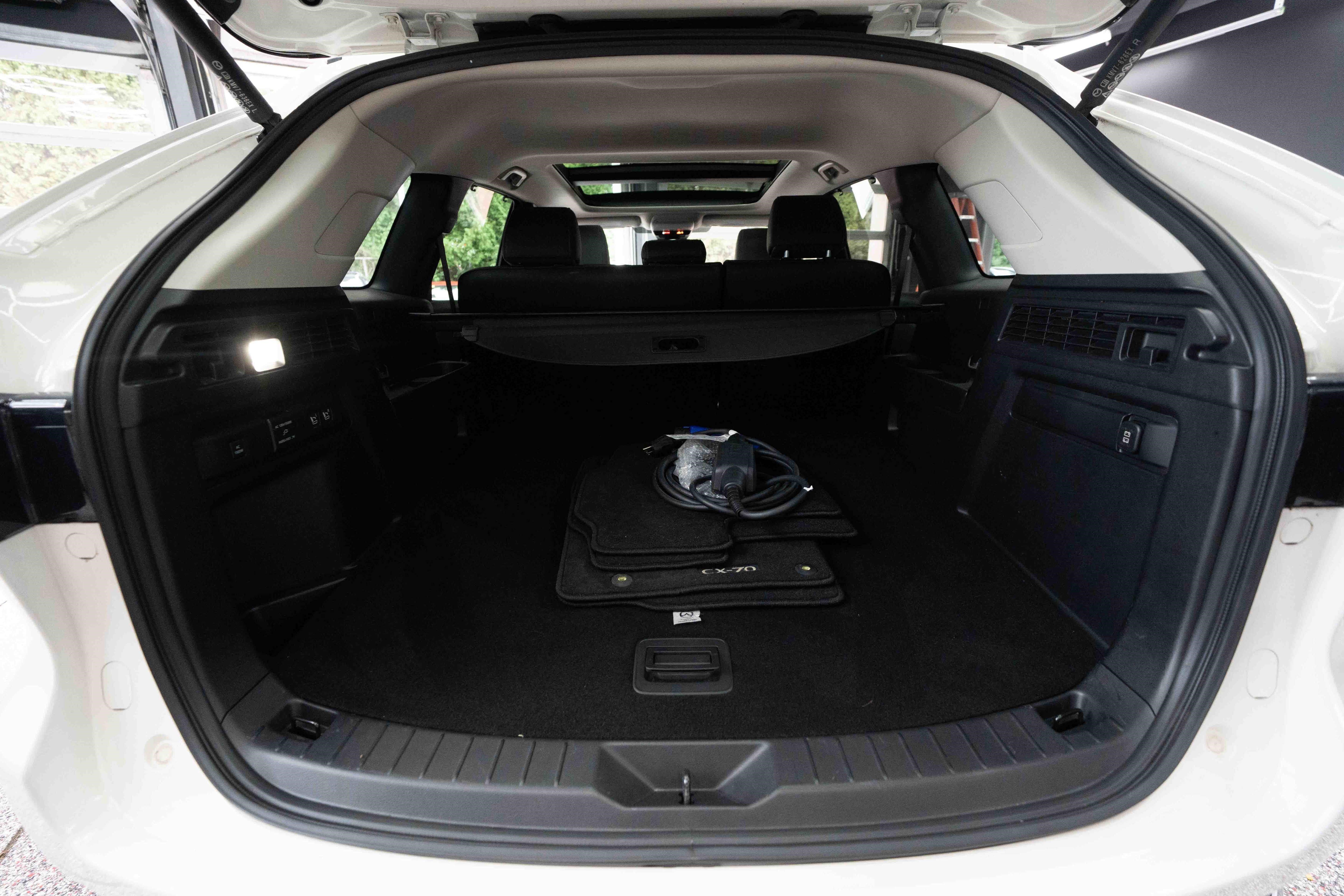 Used 2025 MAZDA CX-70 Plug-In Hybrid w/ Premium Pkg AWD/4WD image 27