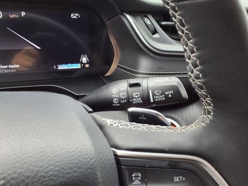 Used 2025 Jeep Grand Cherokee Altitude AWD/4WD image 14