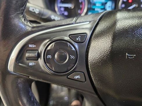 Used 2019 Buick Enclave Essence FWD image 11