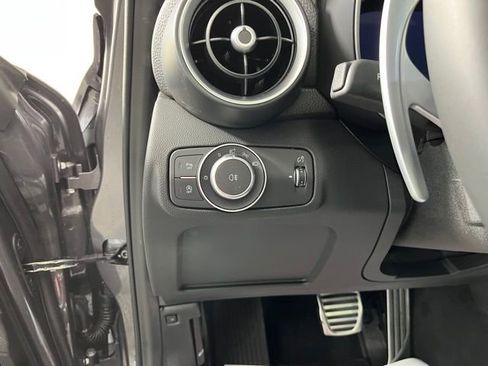 Used 2025 Alfa Romeo Giulia AWD w/ Veloce Package AWD image 19