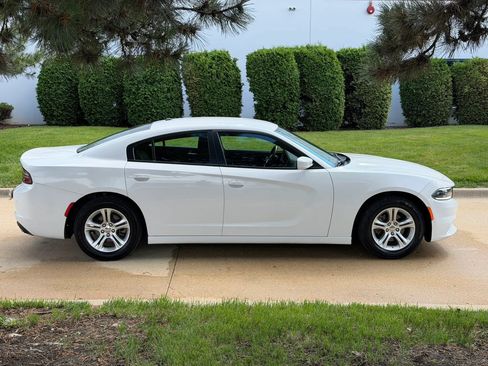 Used 2022 Dodge Charger SXT RWD image 4