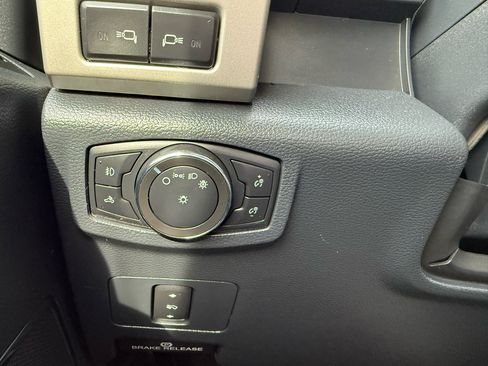 Used 2022 Ford F250 Lariat w/ Lariat Value Package image 27