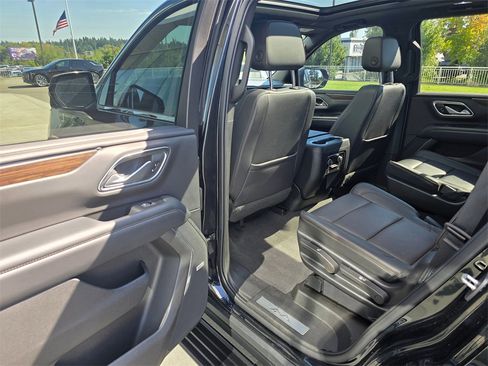 Used 2022 Chevrolet Tahoe High Country image 16