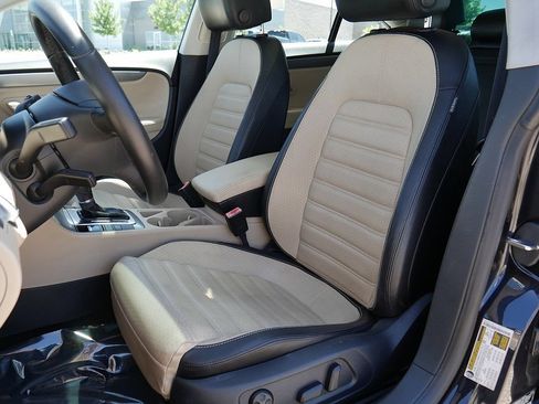 Used 2013 Volkswagen CC Lux FWD image 14