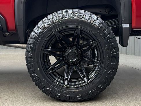 Used 2026 GMC Sierra 2500 AT4 w/ AT4 Premium Plus Package image 12