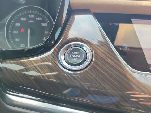 Used 2024 Cadillac XT6 Premium Luxury w/ Platinum Package FWD image 27