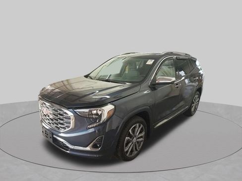 Used 2019 GMC Terrain Denali w/ Advanced Safety Package AWD/4WD image 38
