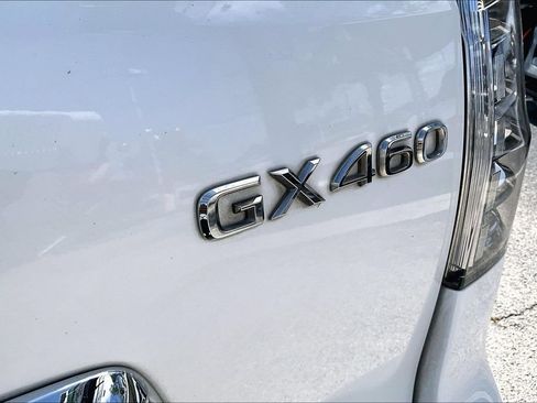 Used 2018 Lexus GX 460 Premium w/ Premium Package AWD/4WD image 7