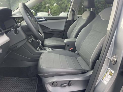 Certified 2023 Volkswagen Taos SE FWD image 15