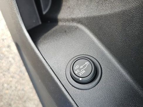 Used 2024 Chevrolet Equinox LT w/ LPO, Floor Liner Package image 35