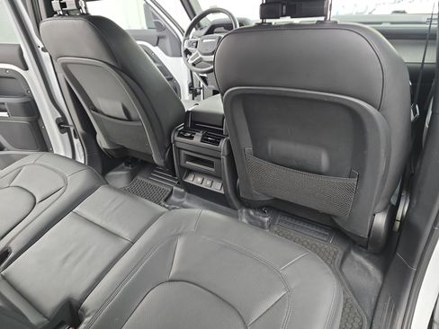 Certified 2025 Land Rover Defender 110 X-Dynamic SE image 11